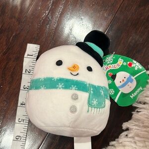 Nwt Manny squishmallow the snowman 5 inch